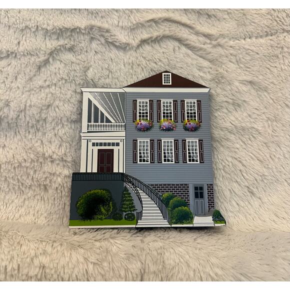 Sheila’s Collectibles #CHAS 30 Single Side Porch, Charleston, SC in Box - Picture 2 of 4